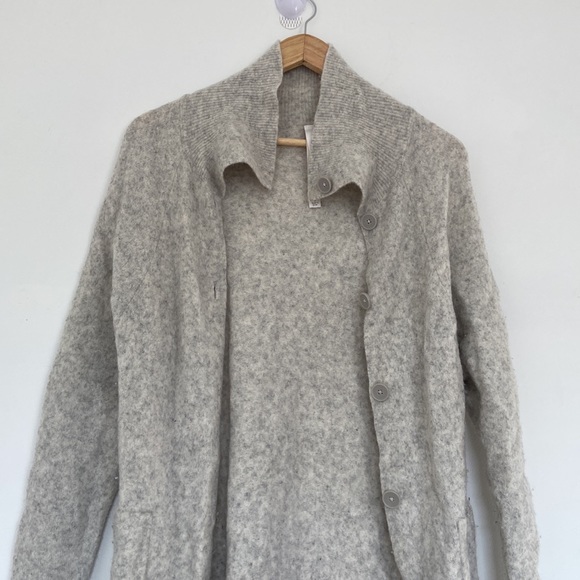 Aritzia The Group by Babaton Nour cardigan sweater - Picture 3 of 11